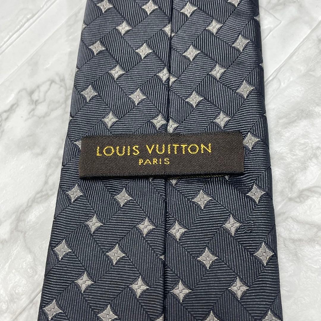 ルイヴィトン　LOUIS VUITTON ネクタイ　ダイヤ　 スーツ　タイピン