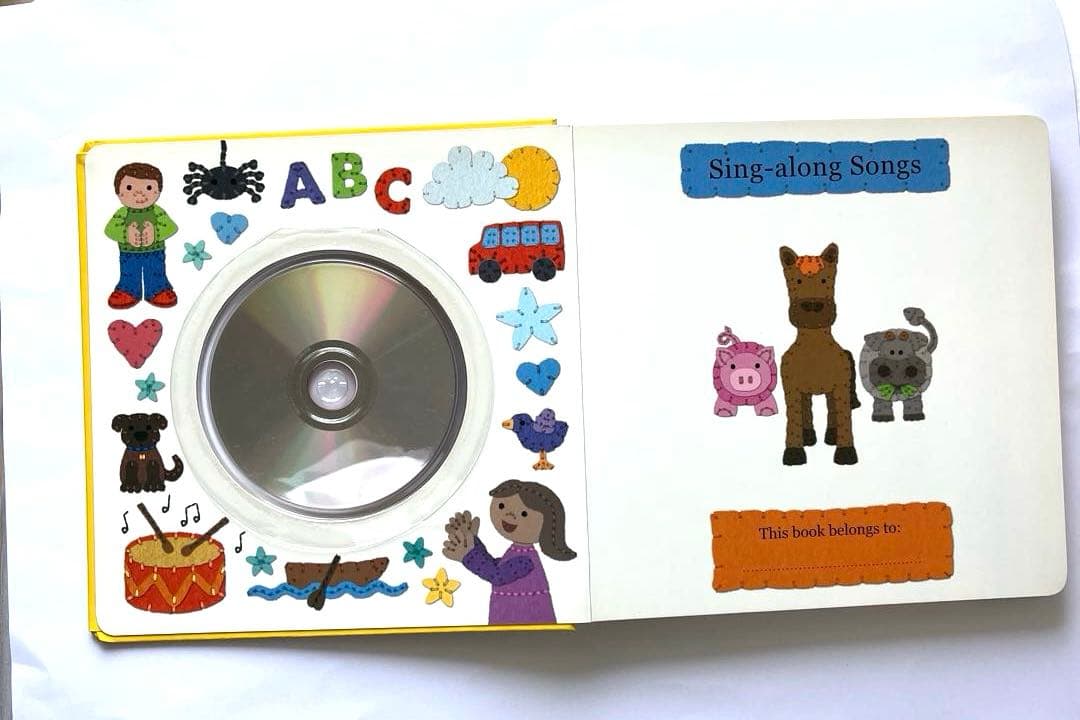 ワールドワイドキッズ　絵本、DVD、CD、CD‐ROMのセット　ステージ1・2