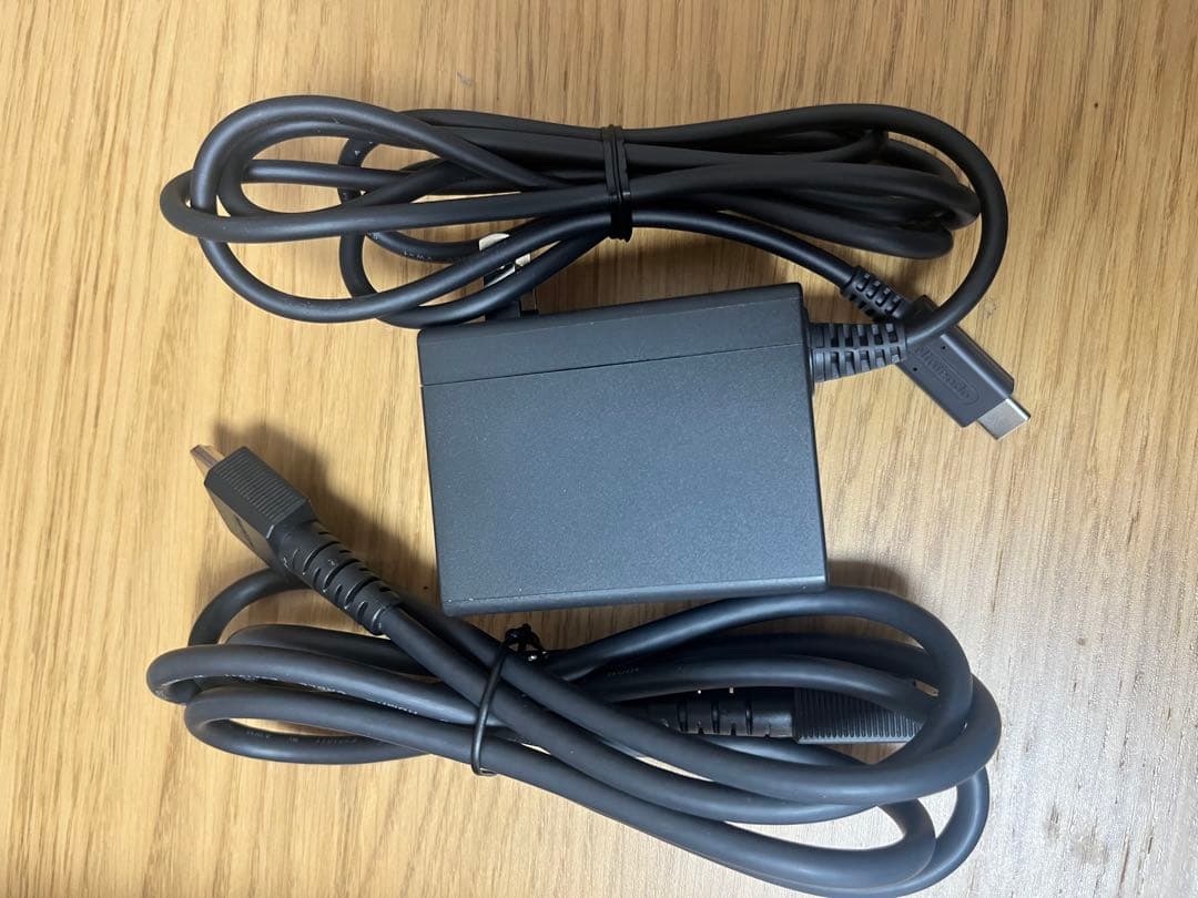 【美品】Nintendo Switch ネオンブルー/ネオンレッド 本体