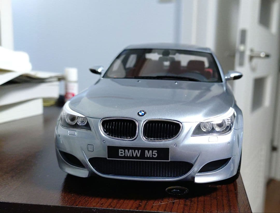 OttO 1/18  M5 E60　ミニカー