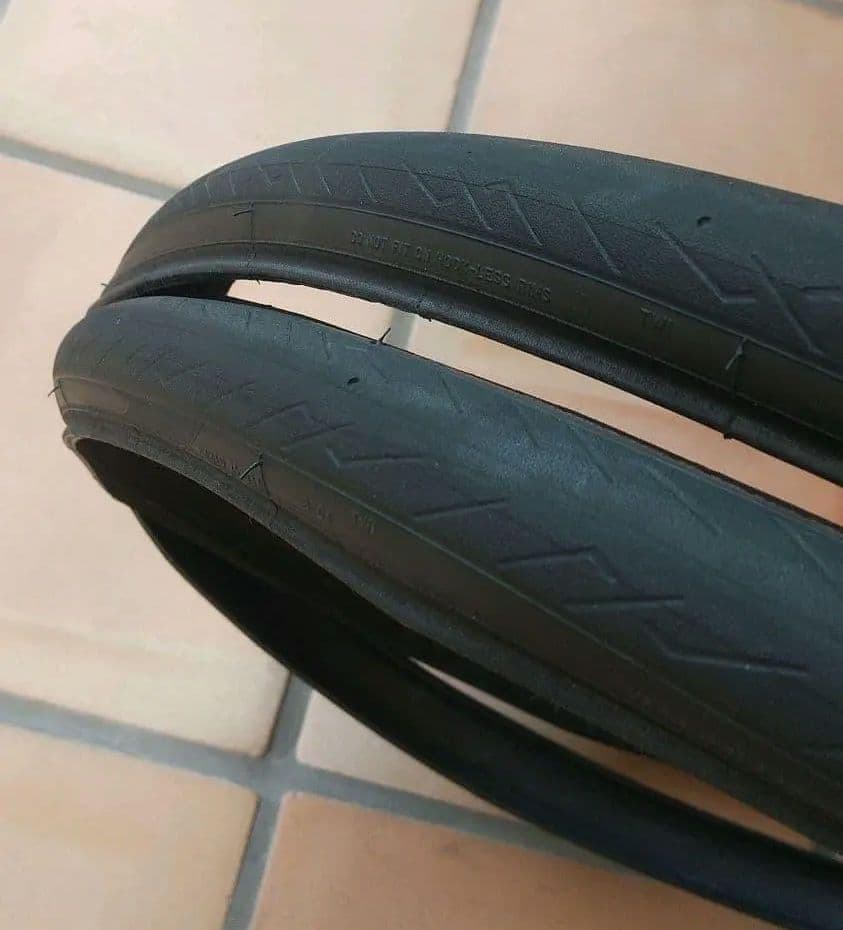 ピレリ P ZERO ROAD 700✕24C（2本）