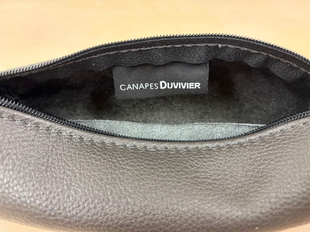 DUVIVIER　フランス製　高級ペンケース　筆箱　デュヴィヴィエ　本革
