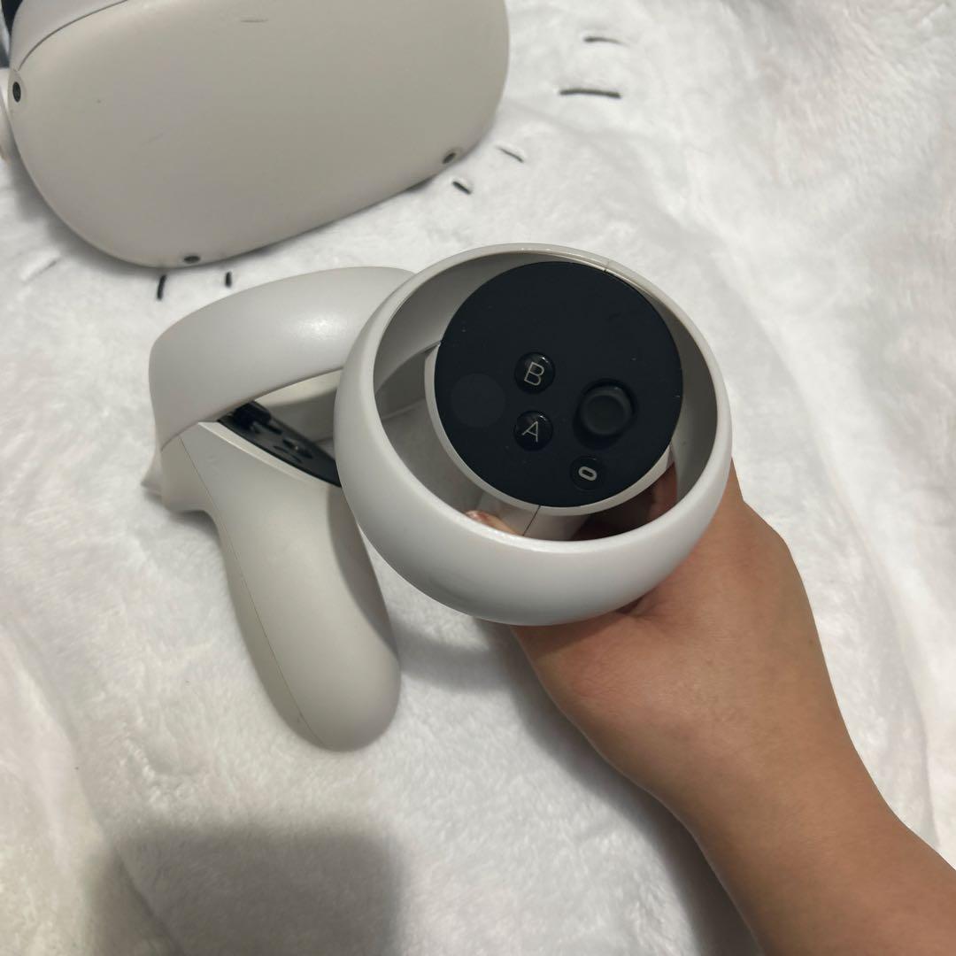 メタクエスト2ヘッドセットとコントローラーセット