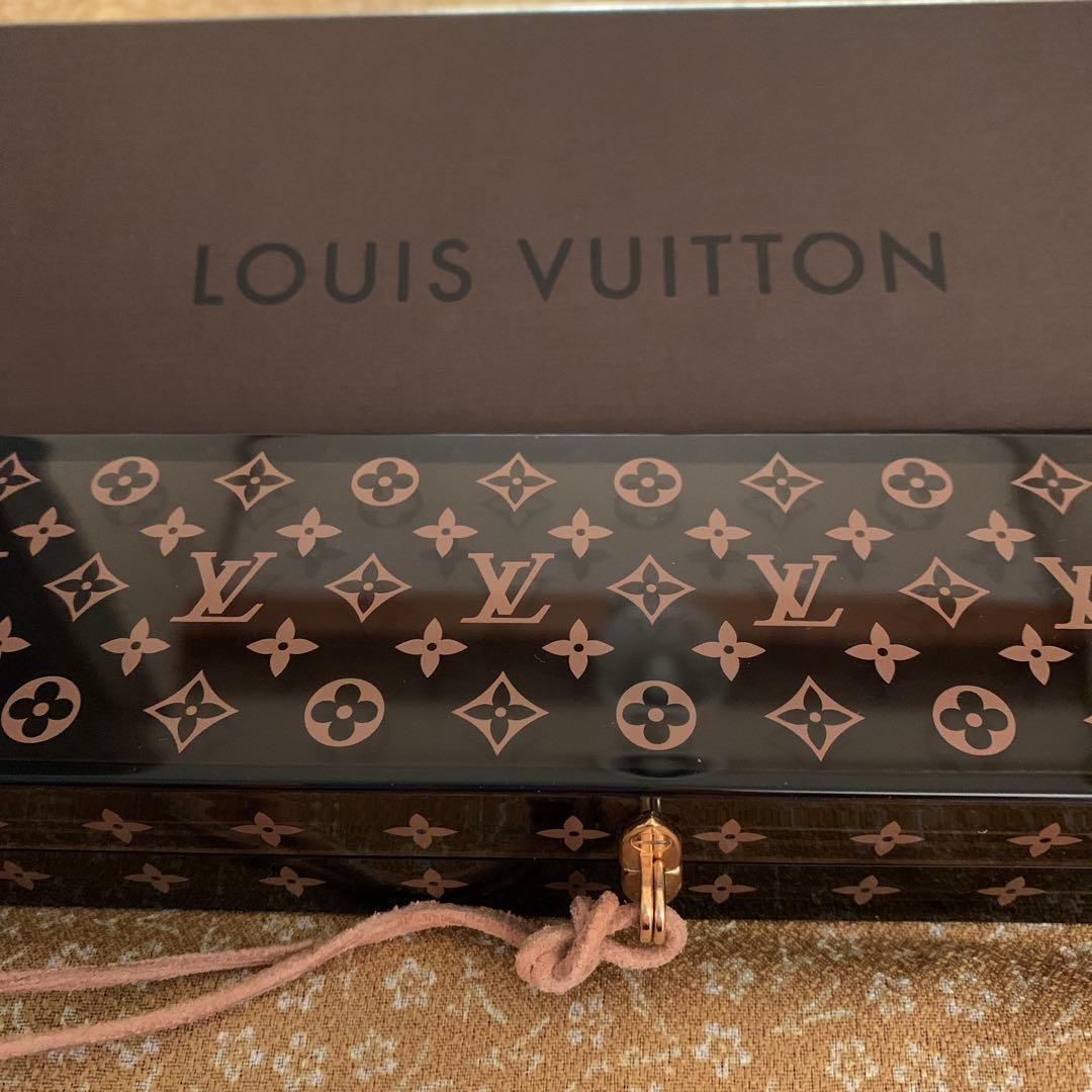 L O U I S ・V U I T T O N 記念品・箸置きセット