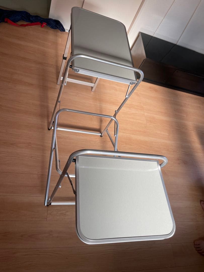 未使用品！　アルミ製折りたたみテーブルチェアセット