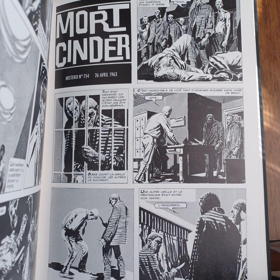 MORT CINDER o Breccia フランス語