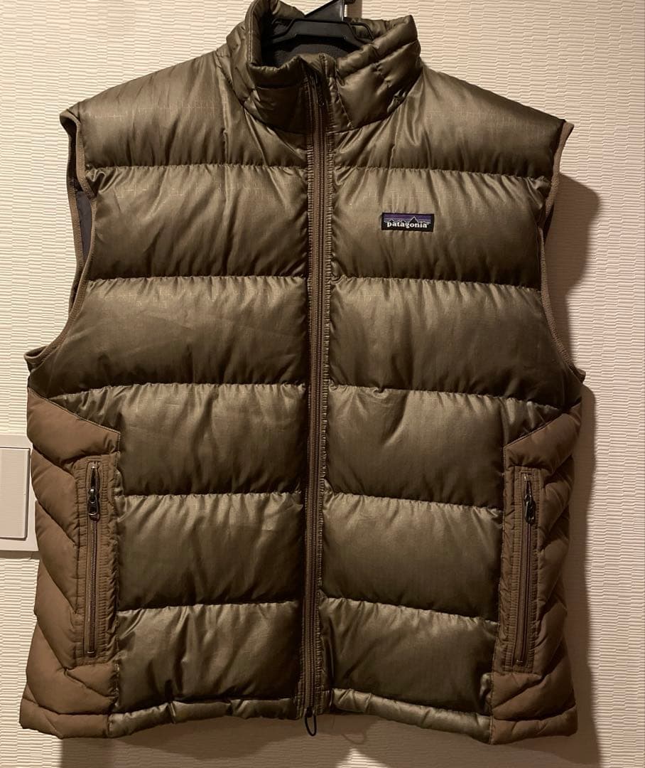 パタゴニアダウンベスト　MENS M グリーン