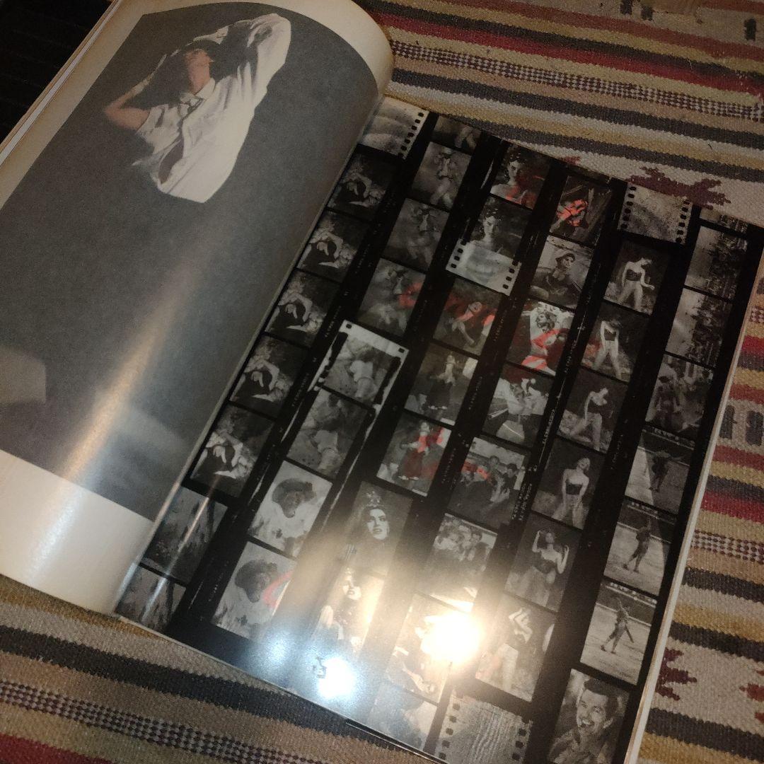 A Decade of Guess? 写真集　モデル　デザイナー　アート