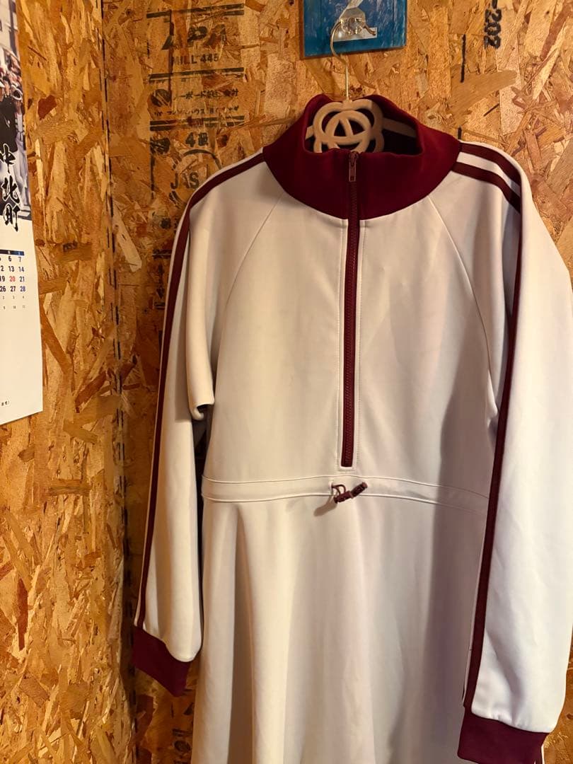新品プニュズフリルジャージワンピースサイズ1