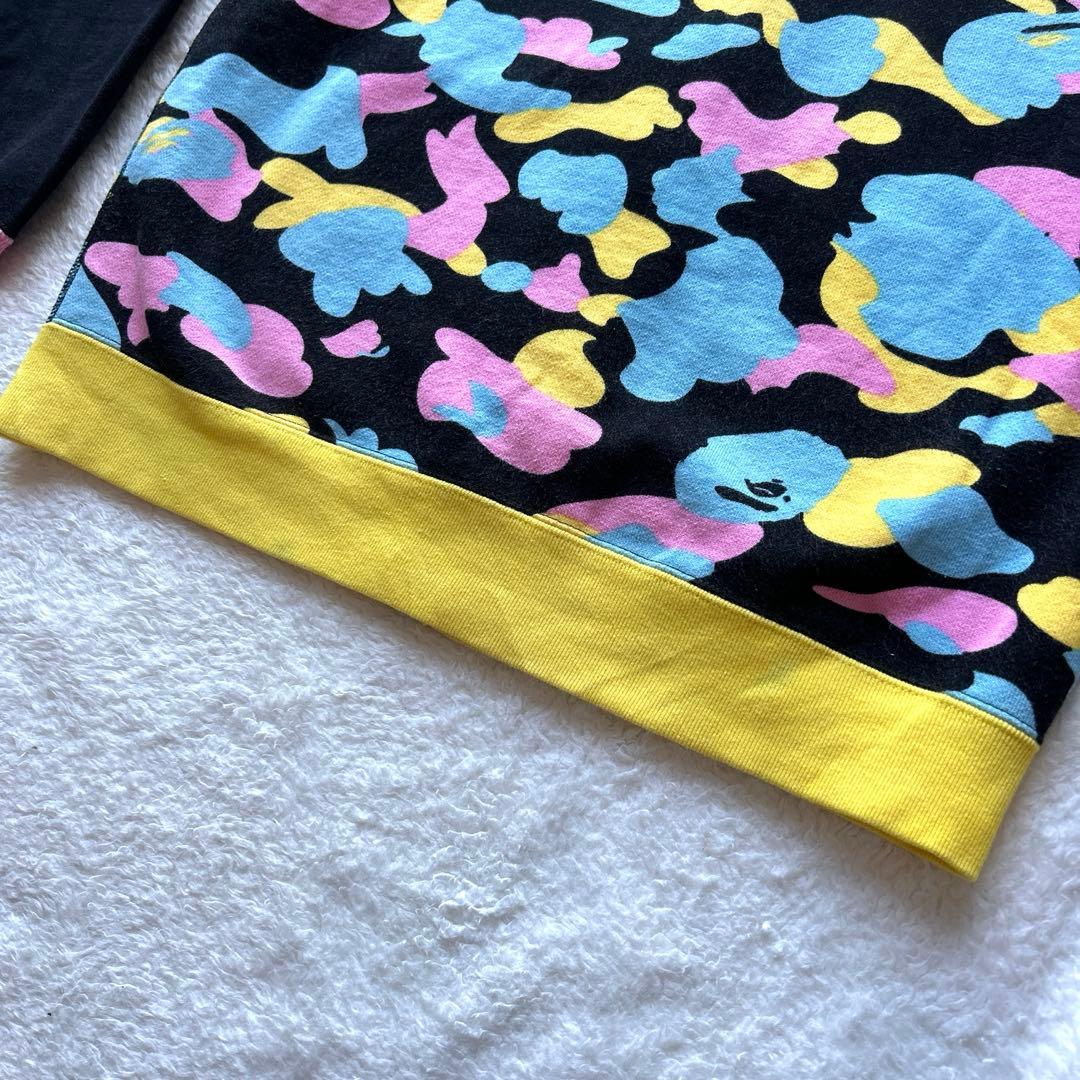 A BATHING APE 　APEE パーカー　総柄