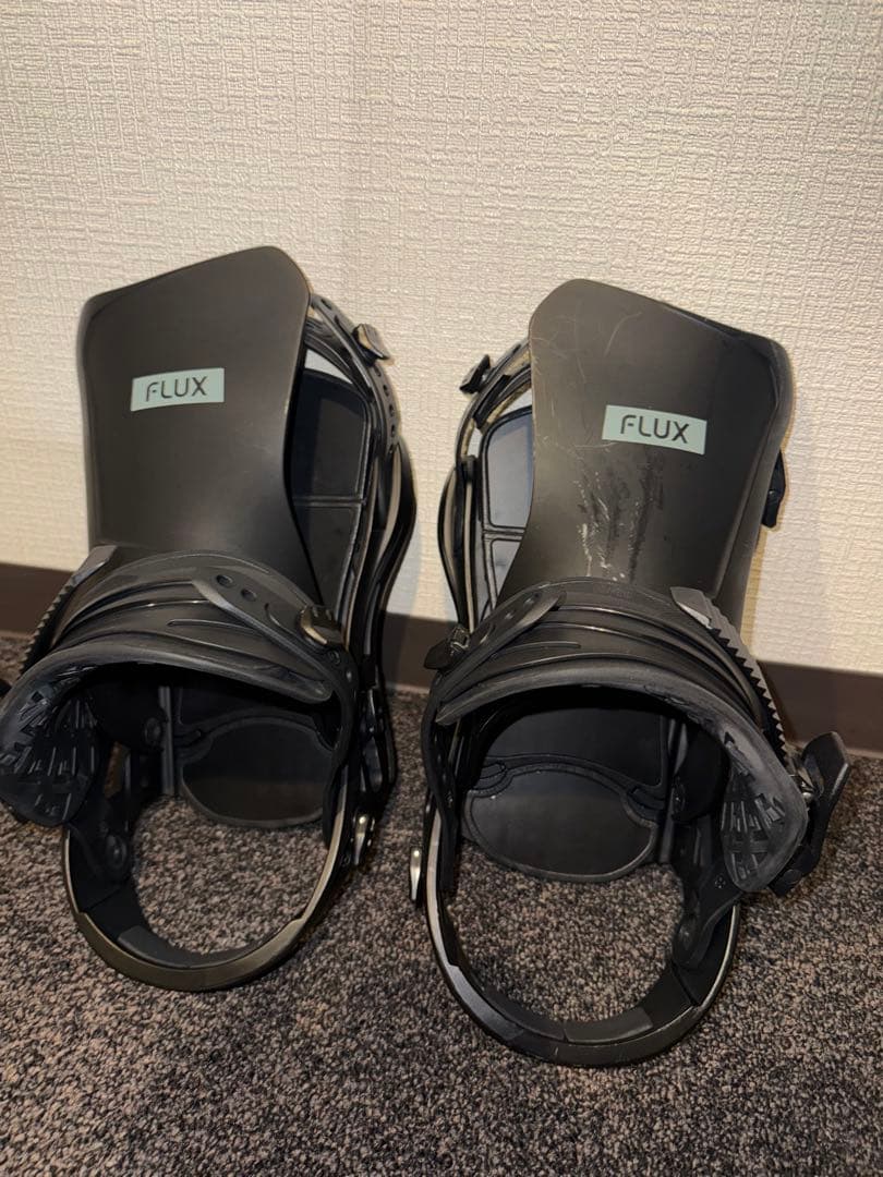 FLUX スノーボードビンディング DS Black M