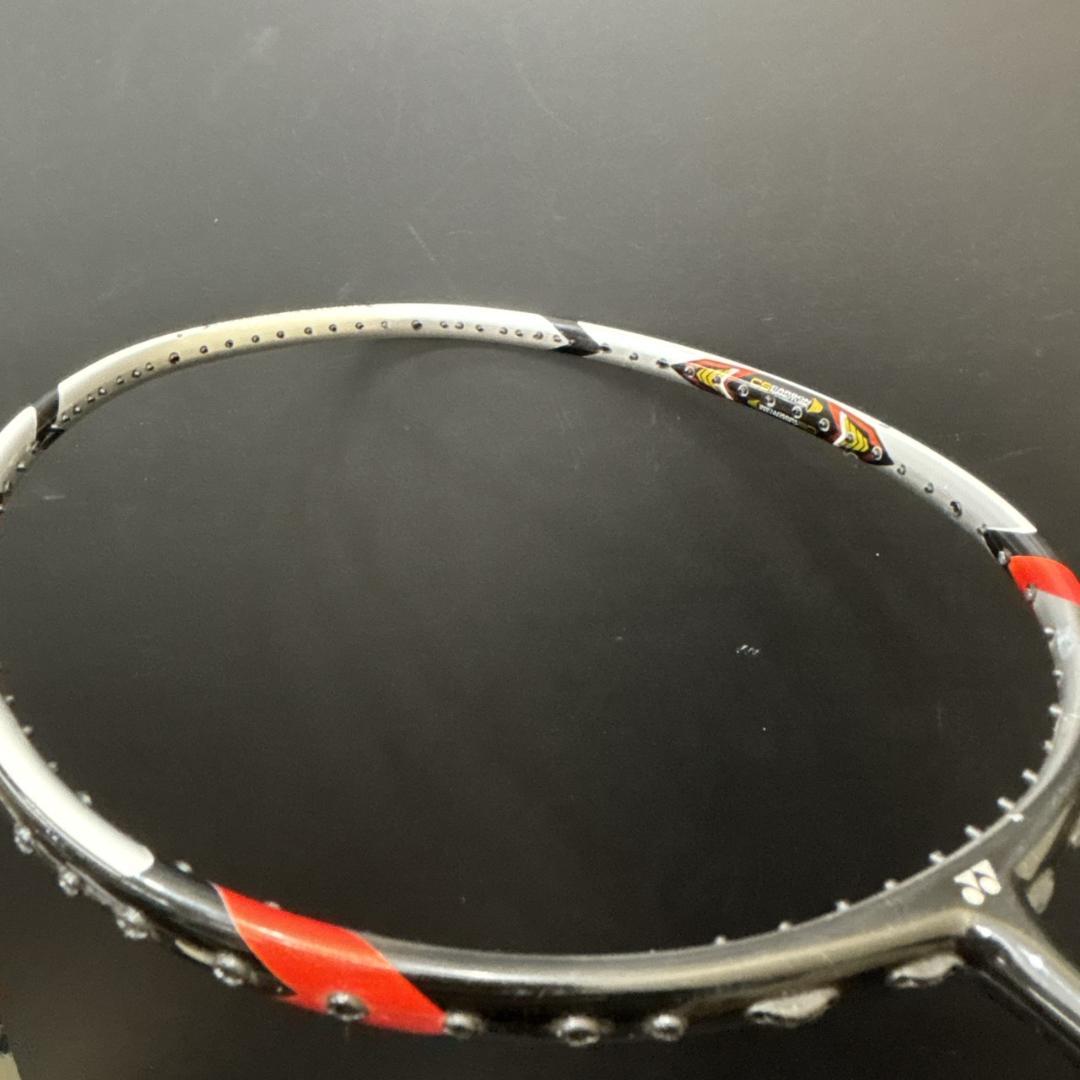 YONEX　ARCSABER　8DX　バトミントンラケット　ガット無し