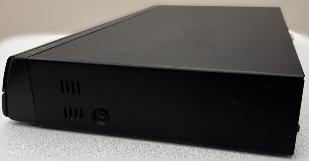 東芝 DVDレコーダ REGZA RD-R100 2011年製 DVD再生確認済