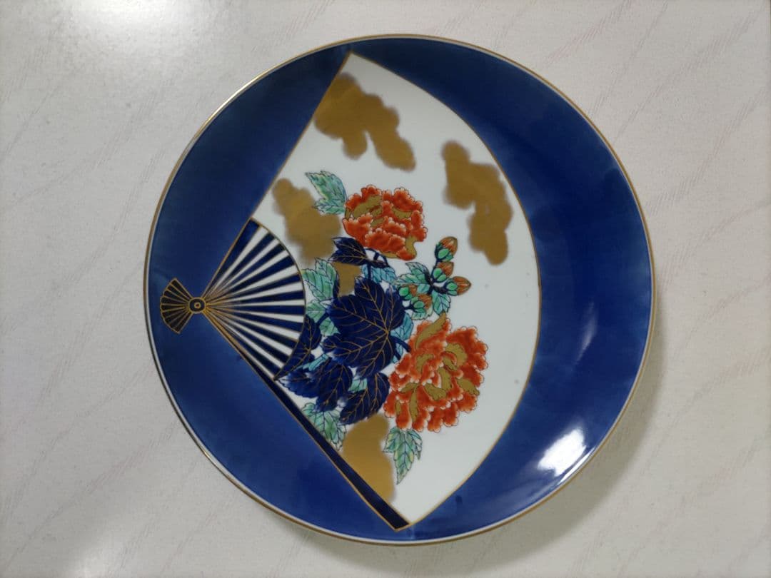 絵皿(有田焼磁器)哲山作