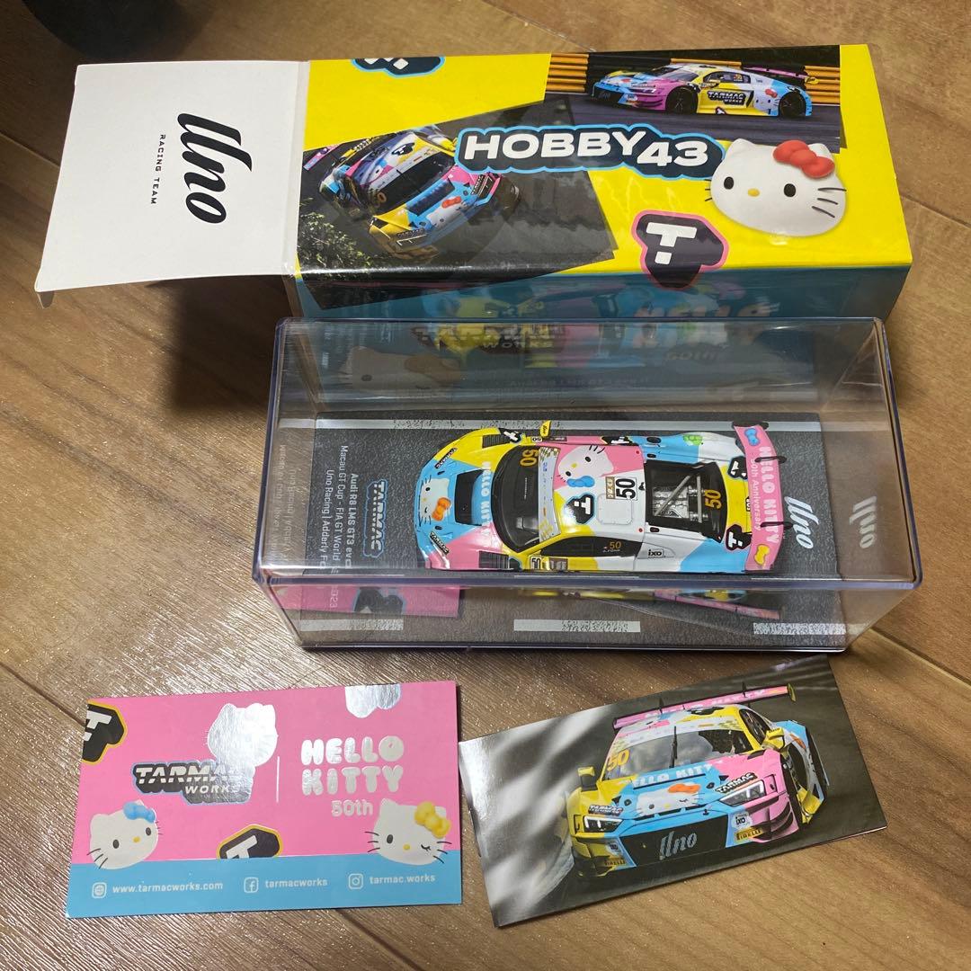 Tarmac Works ハローキティ 50周年記念 ミニカー 1/43