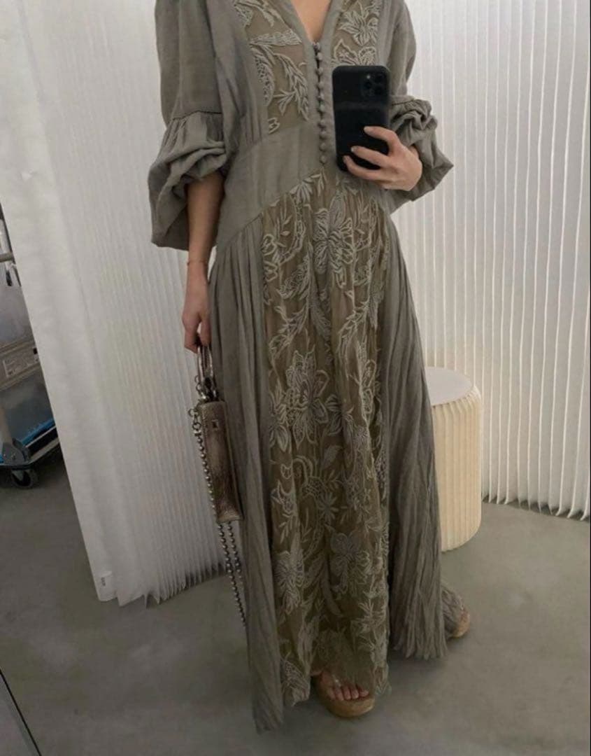 AMERI MEDI EMBROIDERY TULLE LACE DRESS Ｍ