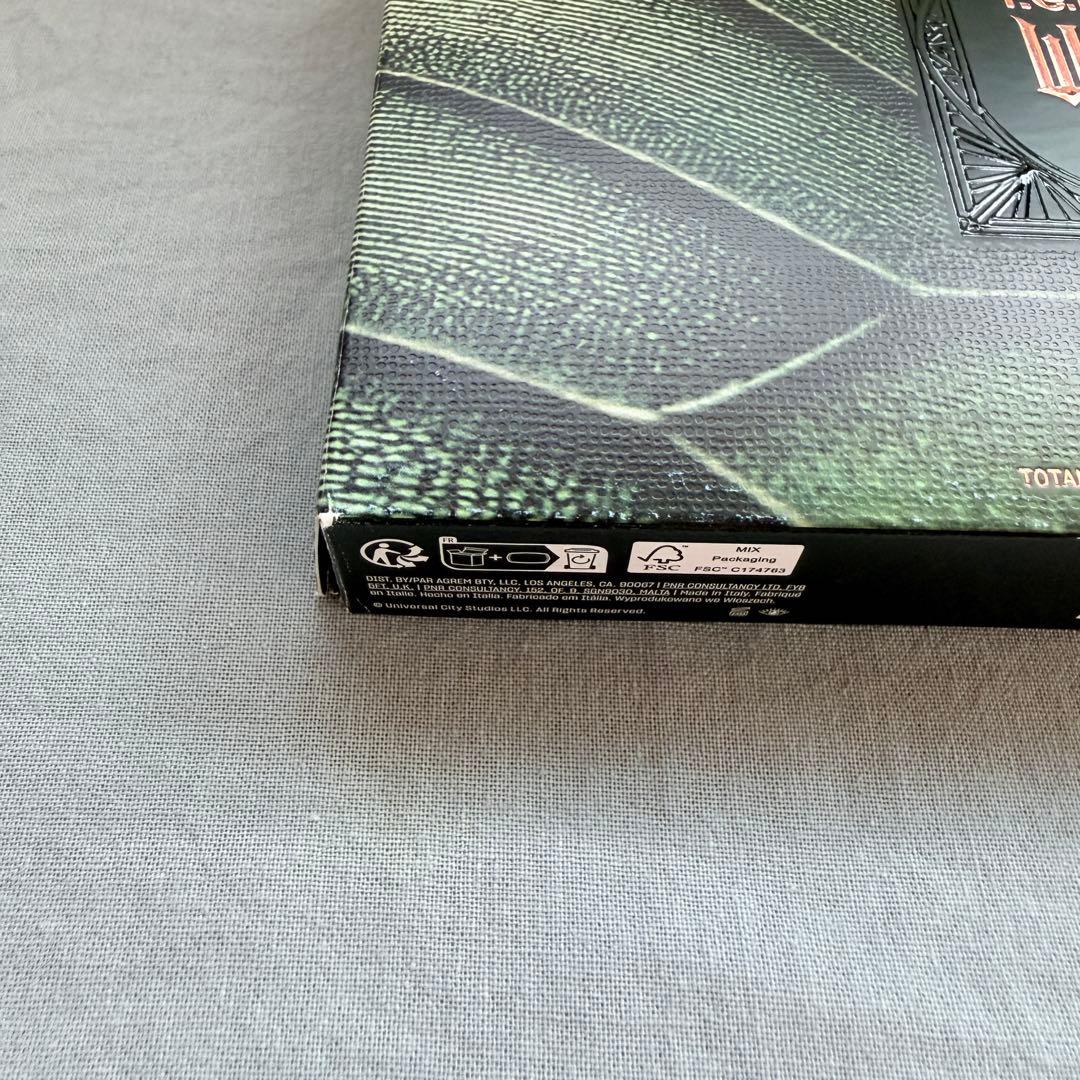 r.e.m.beauty Wicked ウィキッド アリアナ グランデ パレット