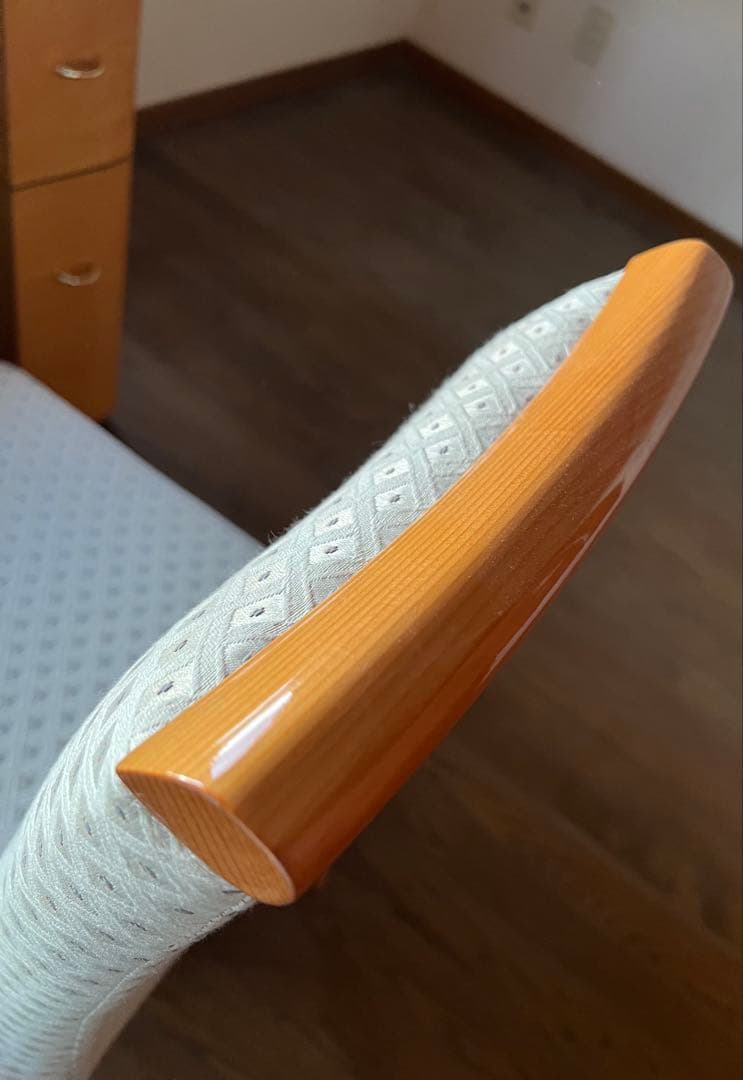 【送料込】大塚家具　クリーム色の布張り椅子