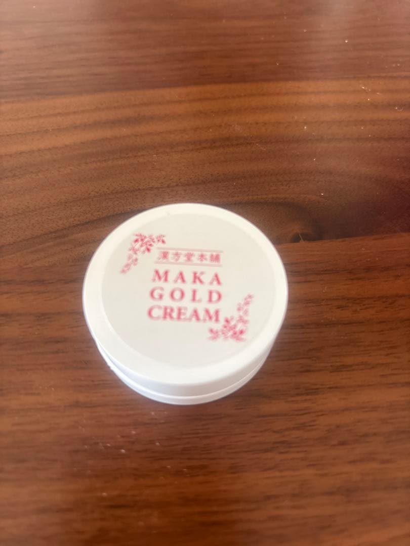 摩訶ゴールドクリーム　➕10gサンプル付き
