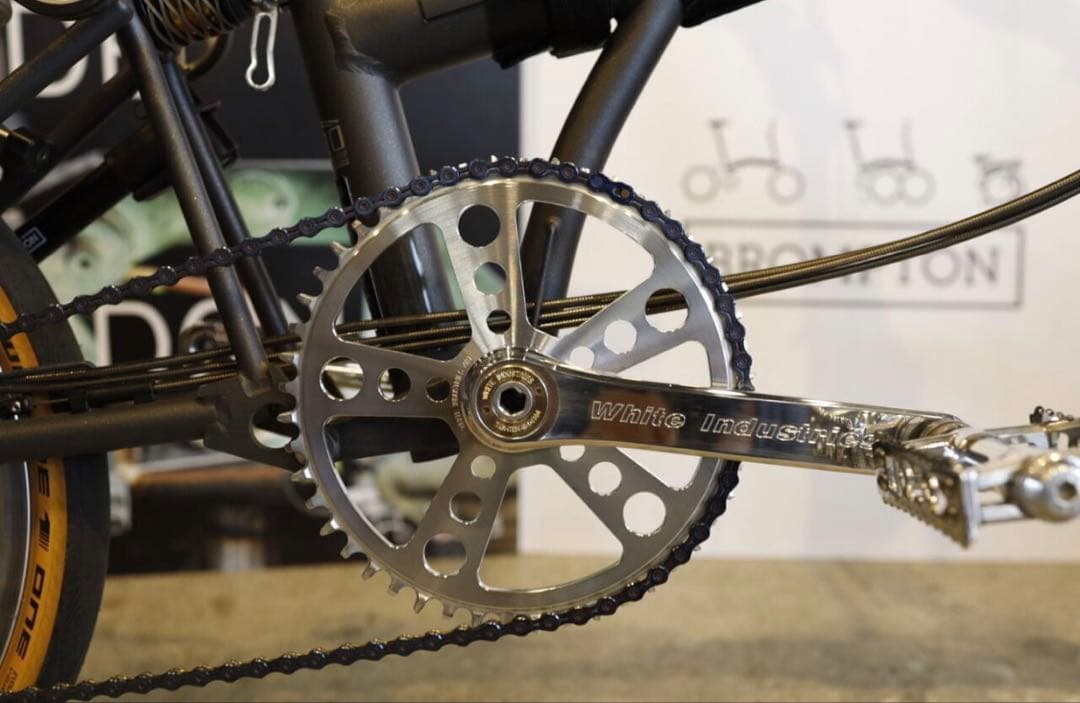 日本未発売歯数　52T ホワイトインダストリーズ　チェーンリング　ブロンプトン