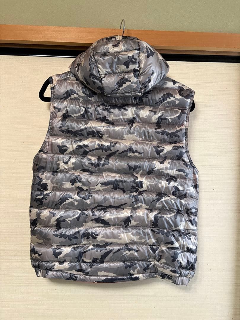 栗*孝様 美品！鑑定済み/モンクレール迷彩柄ライトダウンベスト3/タグ付属！