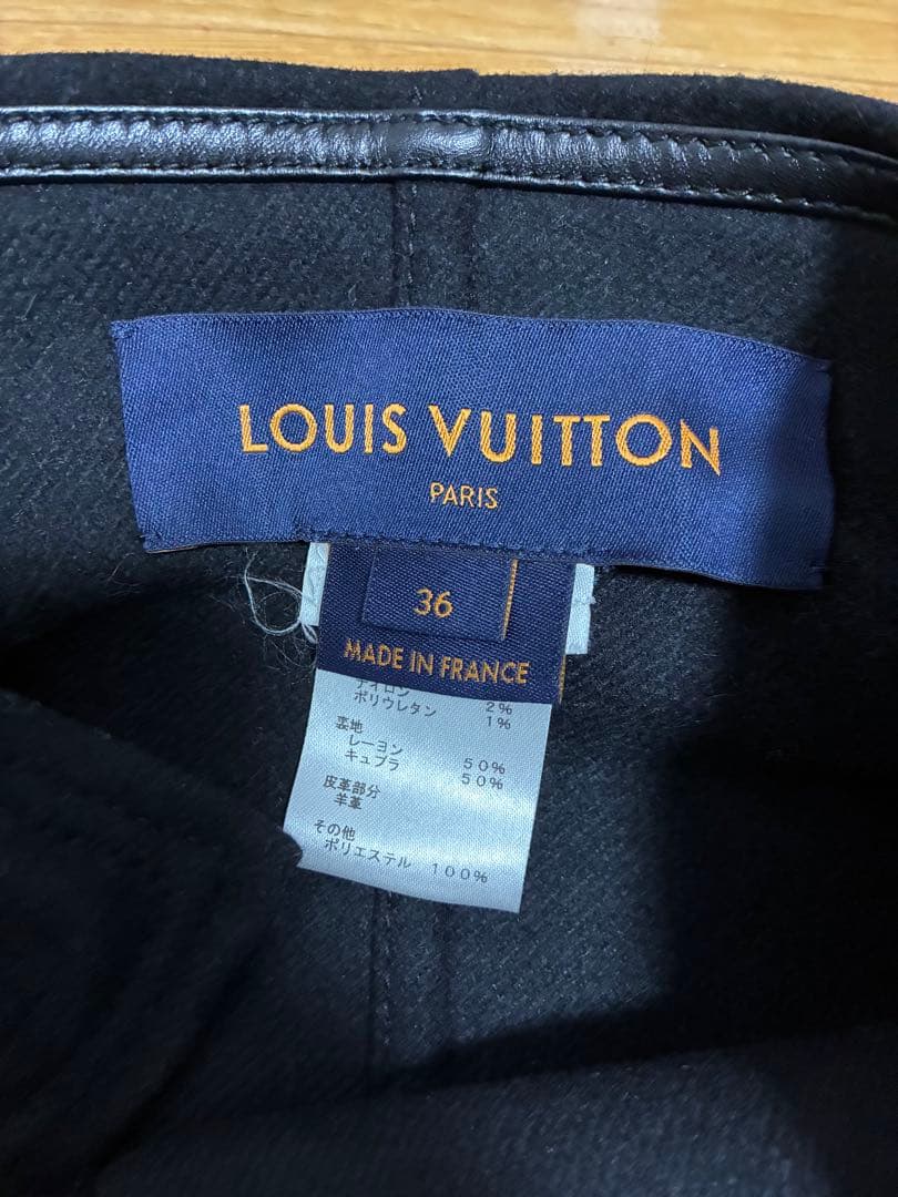 LOUIS VUITTON ルイヴィトン ケープコート ポンチョ 黒