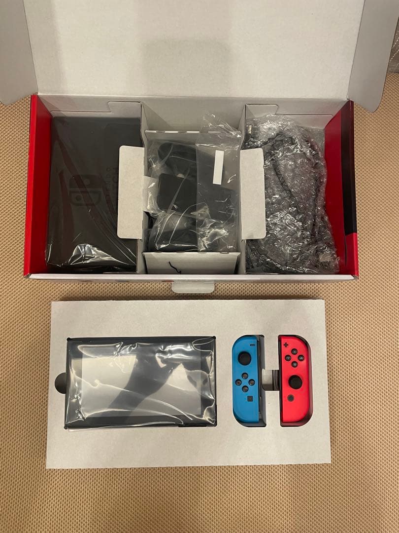 【中古】Nintendo Switch 本体 青/赤 SDカード、ケース付き