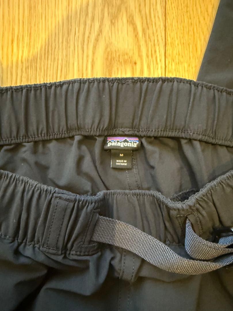 Patagonia ブラックズボン Mサイズ