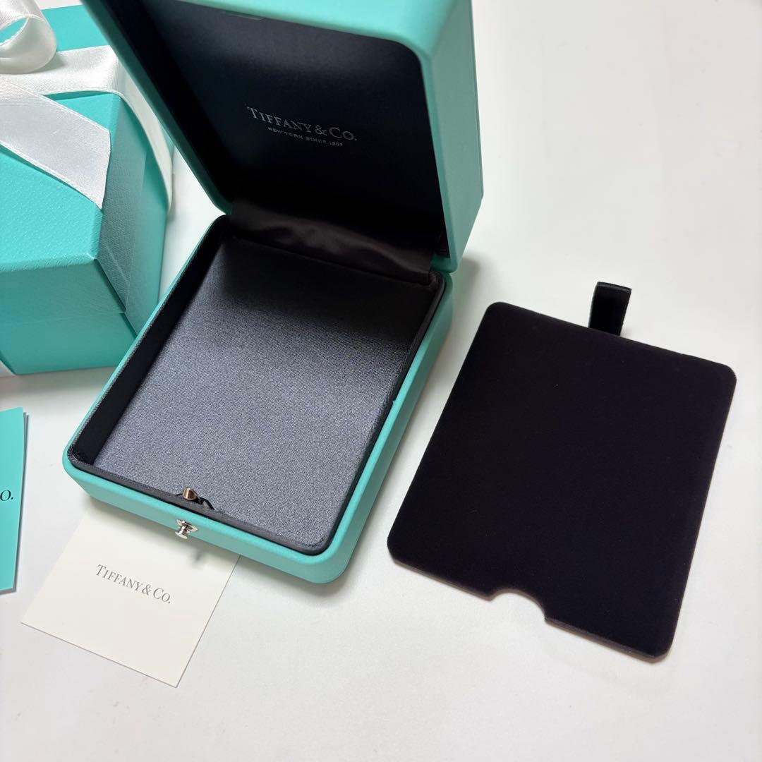 極美品　ティファニー　ネックレスケース　空箱　リボン付き　ブルーボックス