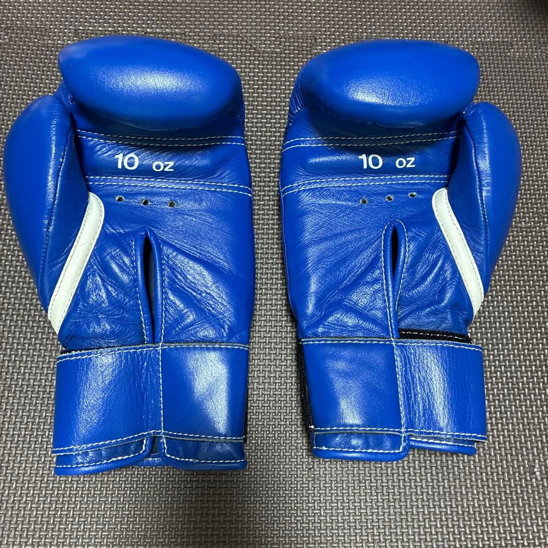 Winning ボクシンググローブ 10 oz 青