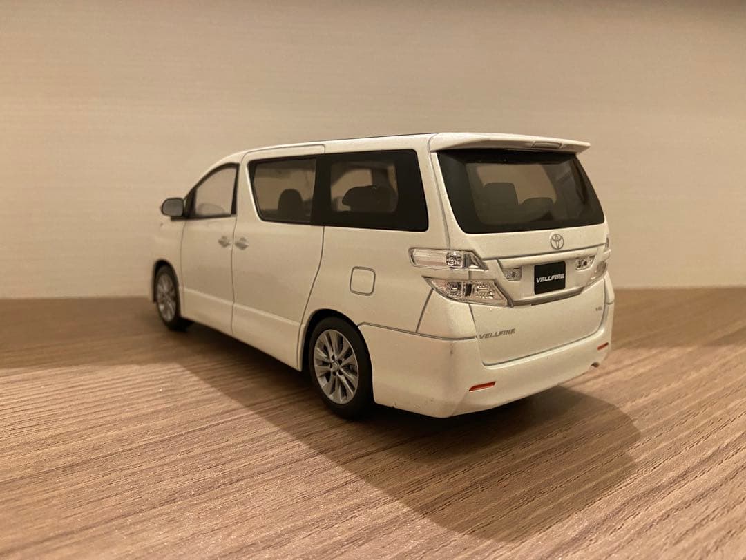 1/24 トヨタ　ヴェルファイア　カラーサンプル　非売品ミニカー　ホワイトパール