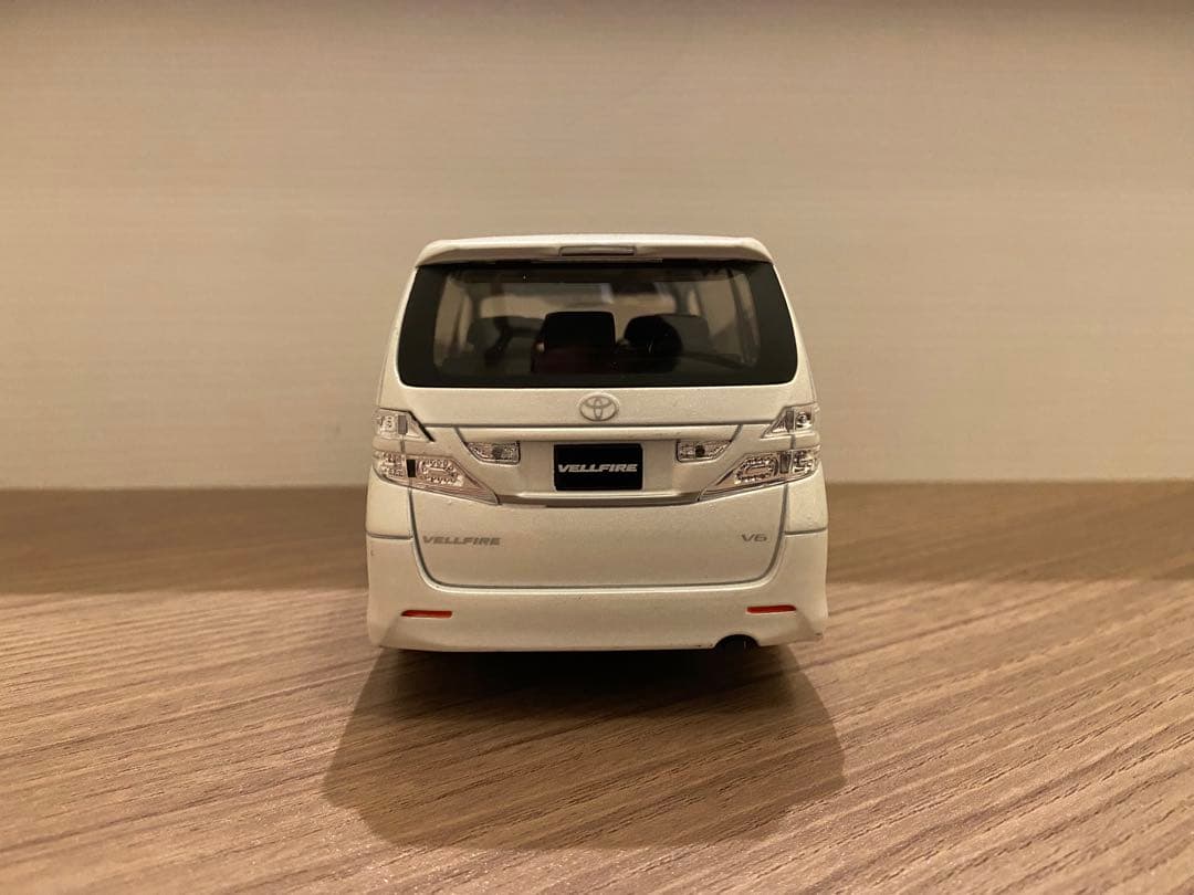 1/24 トヨタ　ヴェルファイア　カラーサンプル　非売品ミニカー　ホワイトパール