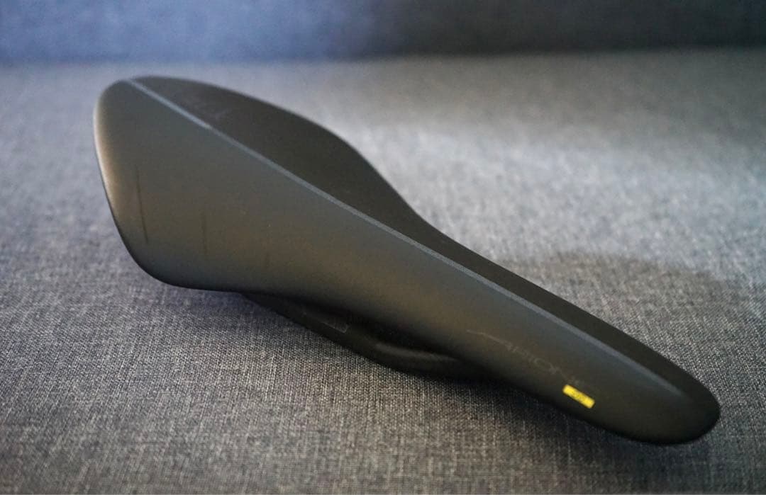 fizik Arione 00 カーボンレール　サドル　フィジーク