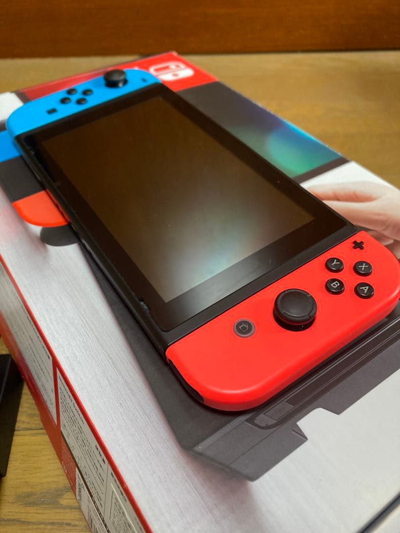 Nintendo Switch 本体 青/赤 Joy-Con