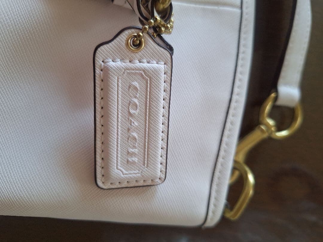 COACH 2way bag　白 ショルダーストラップ付き