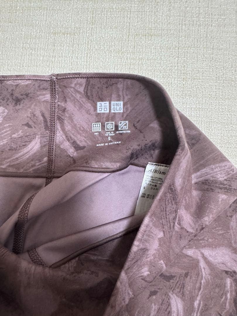 LAVA/リントスル/UNIQLO　ヨガウェア（加圧レギンス）•ヨガマットラグ