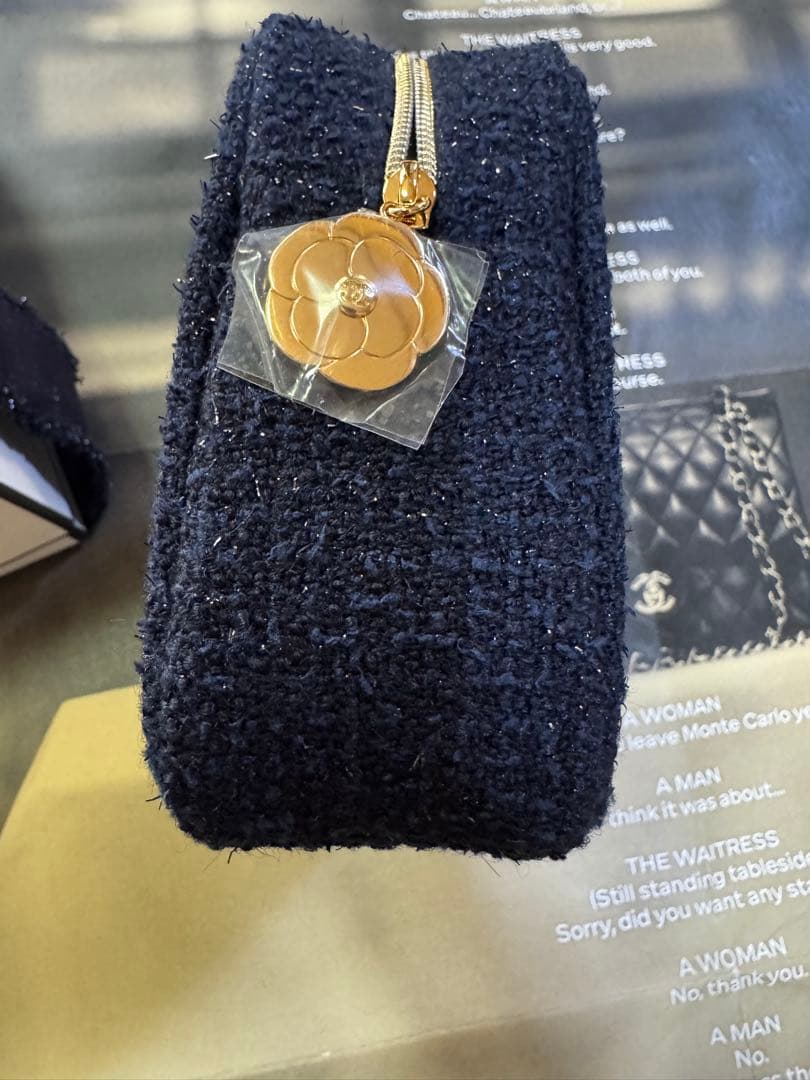 CHANEL アイシャドマスカラ　ツィードポーチブルーラメあり プレゼント用
