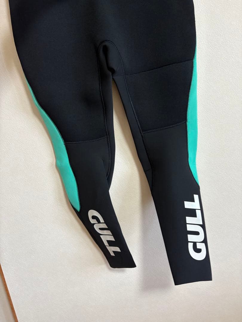 ウエットスーツ 新品GULL ブラック/ターコイズ