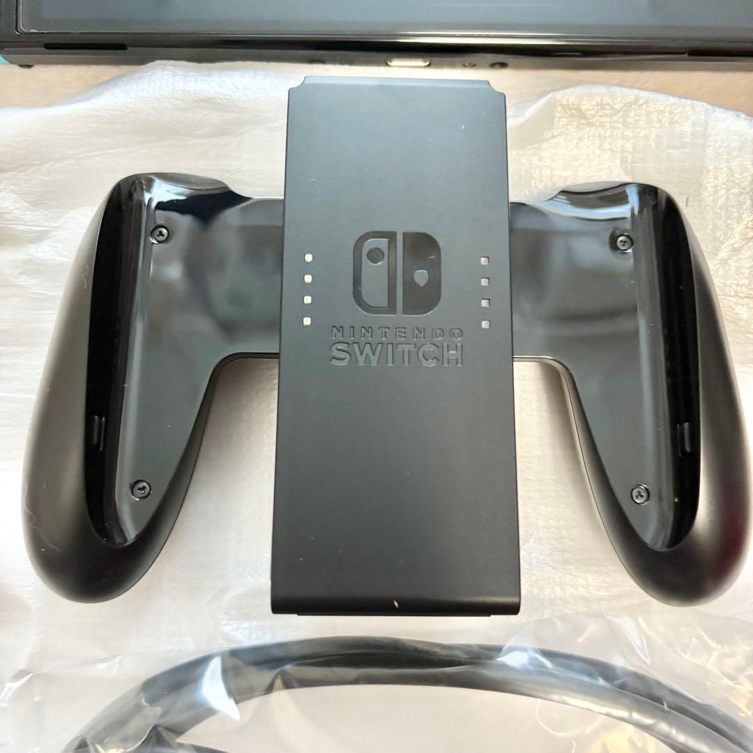 美品 NintendoSwitch 有機ELモデル 収納ケース 保護フィルム付き