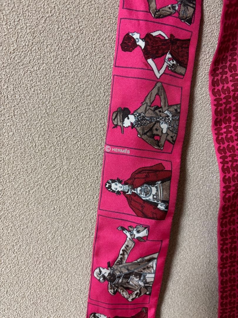 HERMES ピンク シルク スカーフ