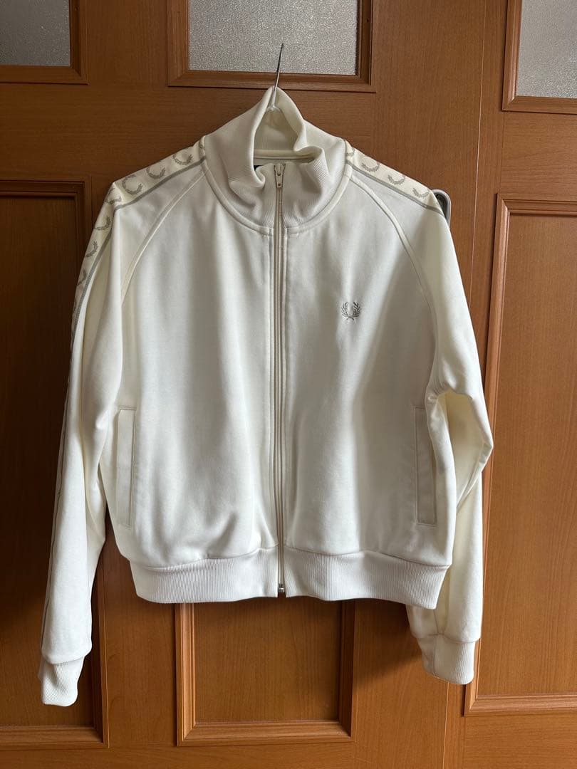 FRED PERRY BEAMS 別注　トラックジャケット　ホワイト