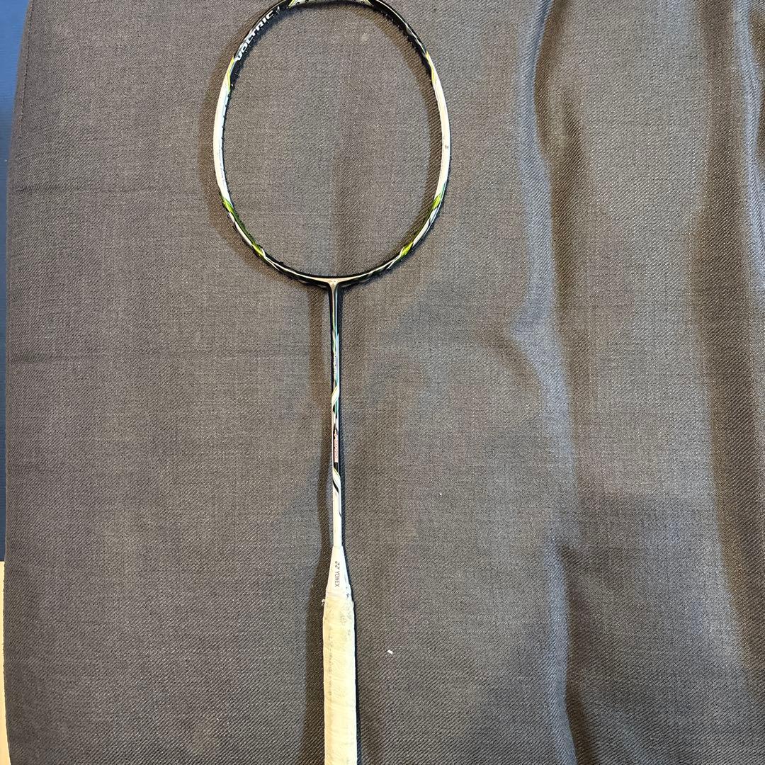 YONEX VOLTRIC ZFORCE 3U5バドミントンラケット