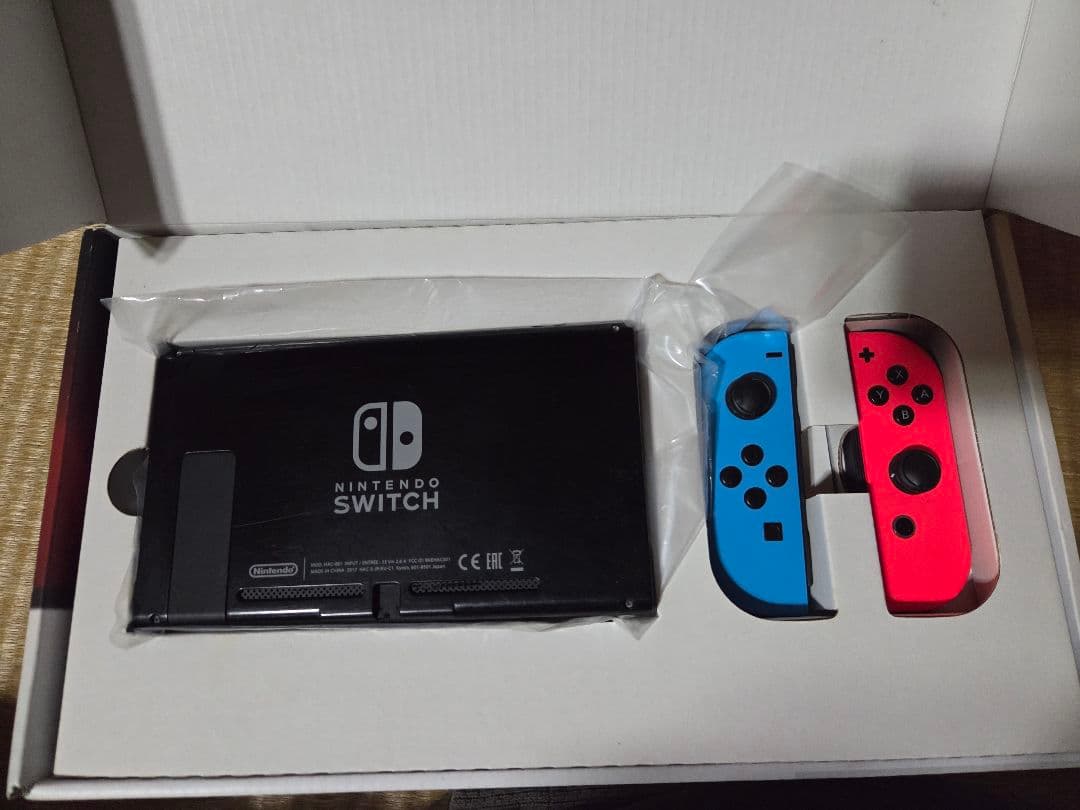 Nintendo Switch本体 レッド・ブルー ジョイコン付 説明必読