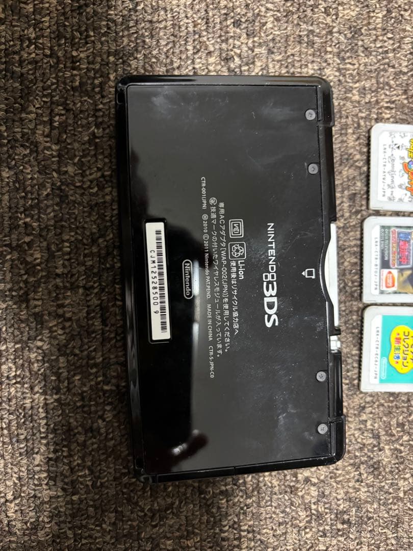 Nintendo 3DS 本体 ゲームソフト3本 充電器付き