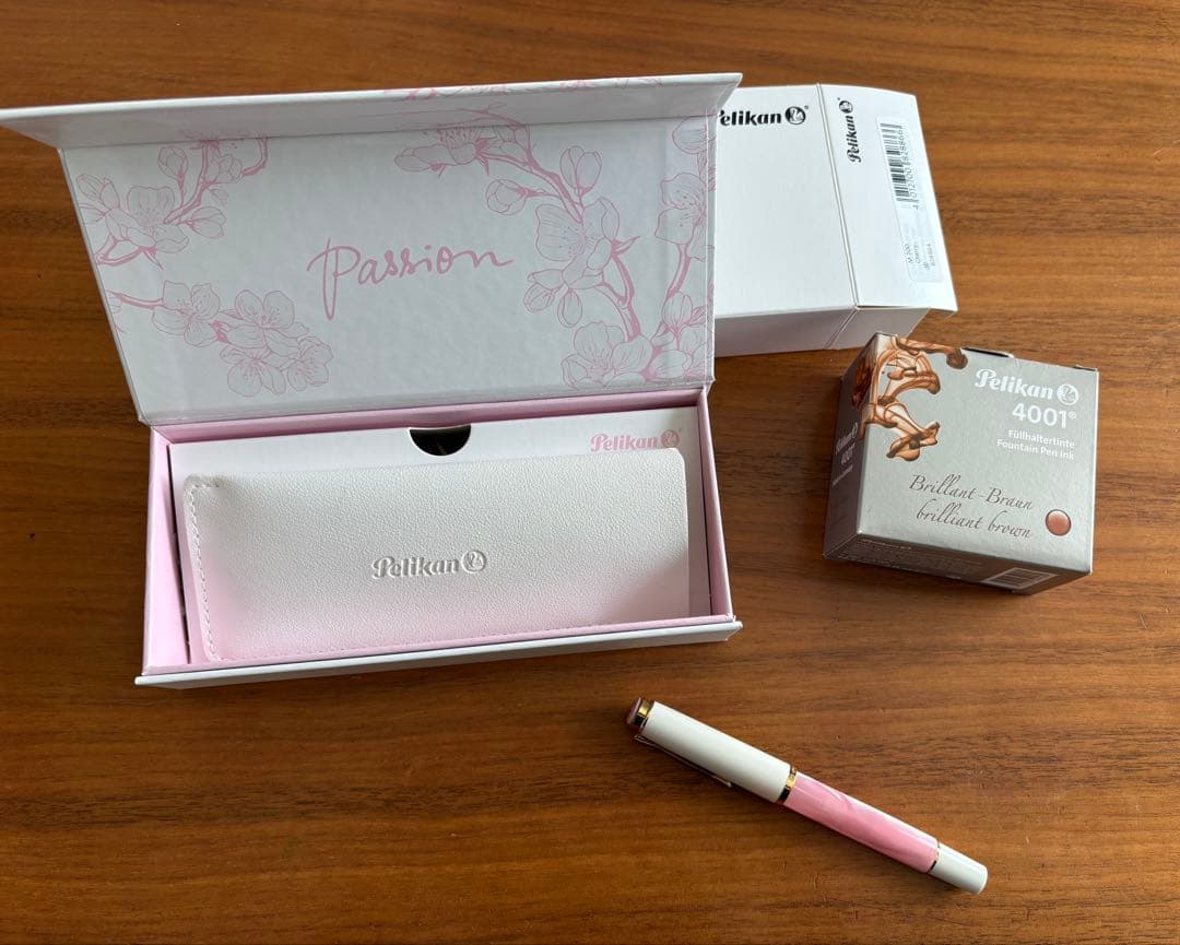 ペリカン万年筆 特別生産品 ワールドフェスティバル　チェリーブロッサム