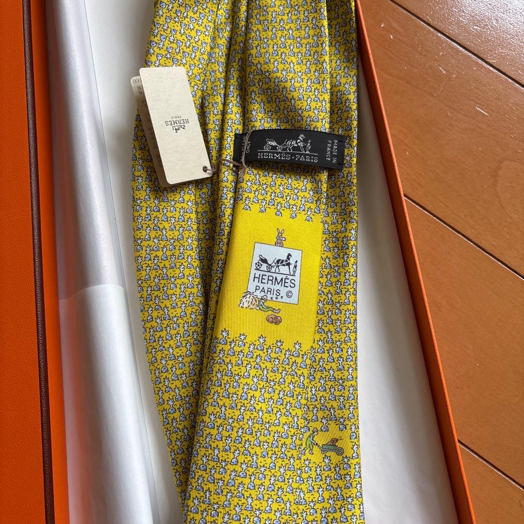 [最終値下げ]HERMES イエローパターン シルクネクタイ 箱付き