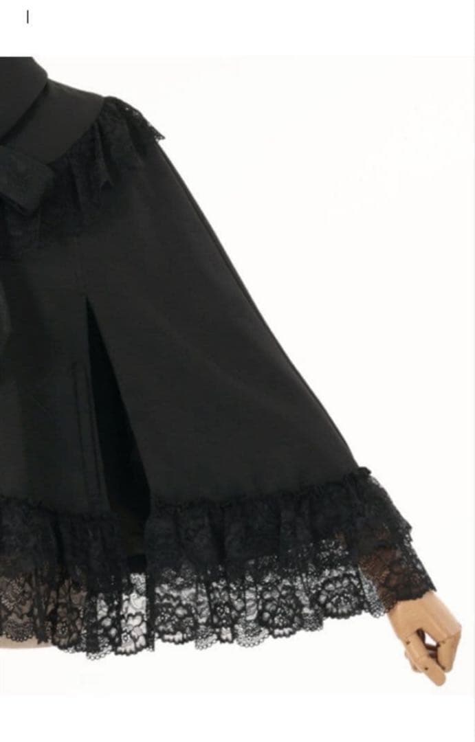 axes femme リボン付レースフリルコート 黒