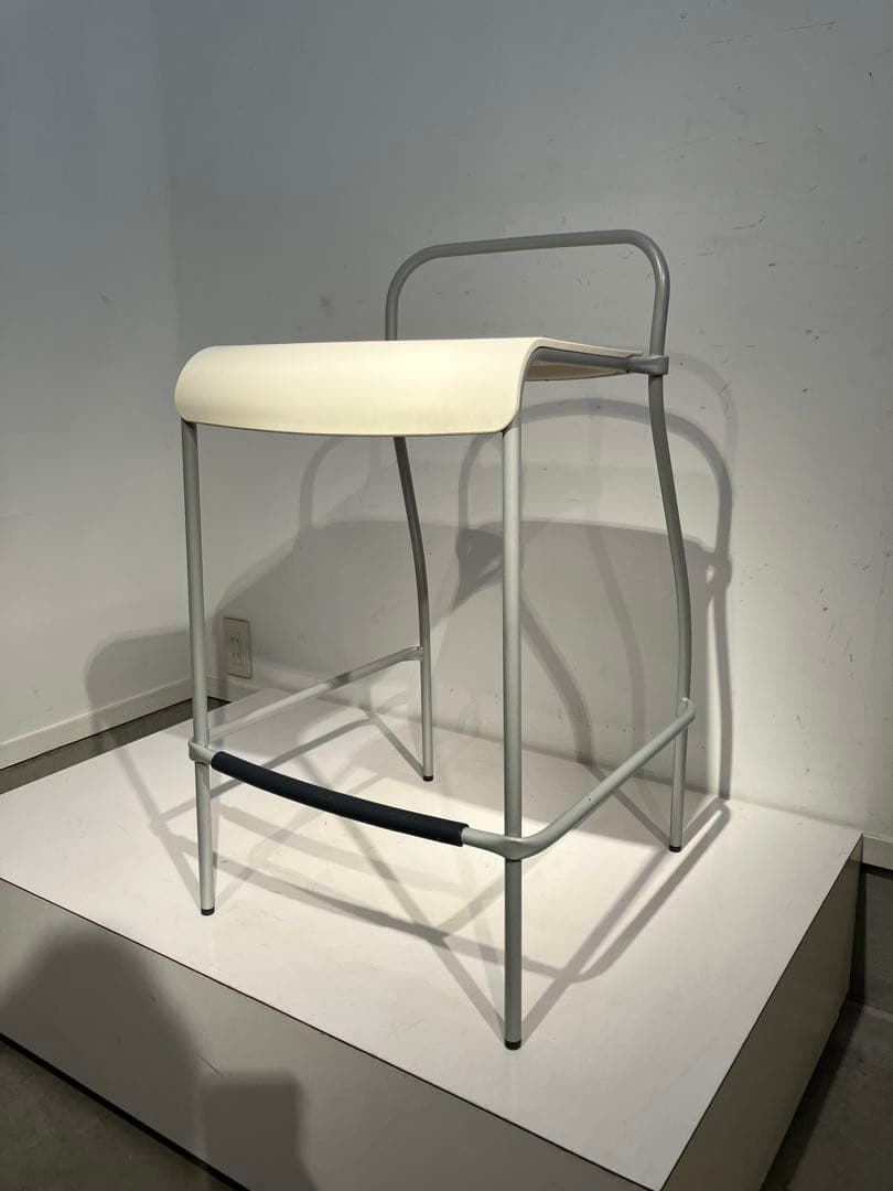 ①マジス　ハイスツール、美品、カルテル、アルテミデ、ハーマンミラー、カッシーナ