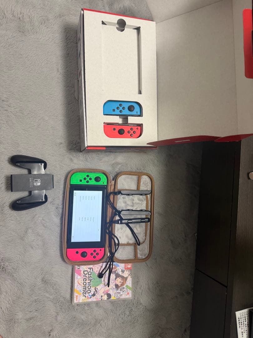 Nintendo Switch 本体　ケース　カセット付き