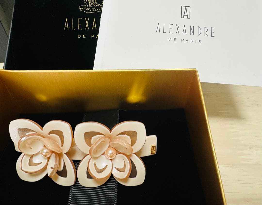 【新品未使用】alexandre de paris 花　パレッタ　8cm